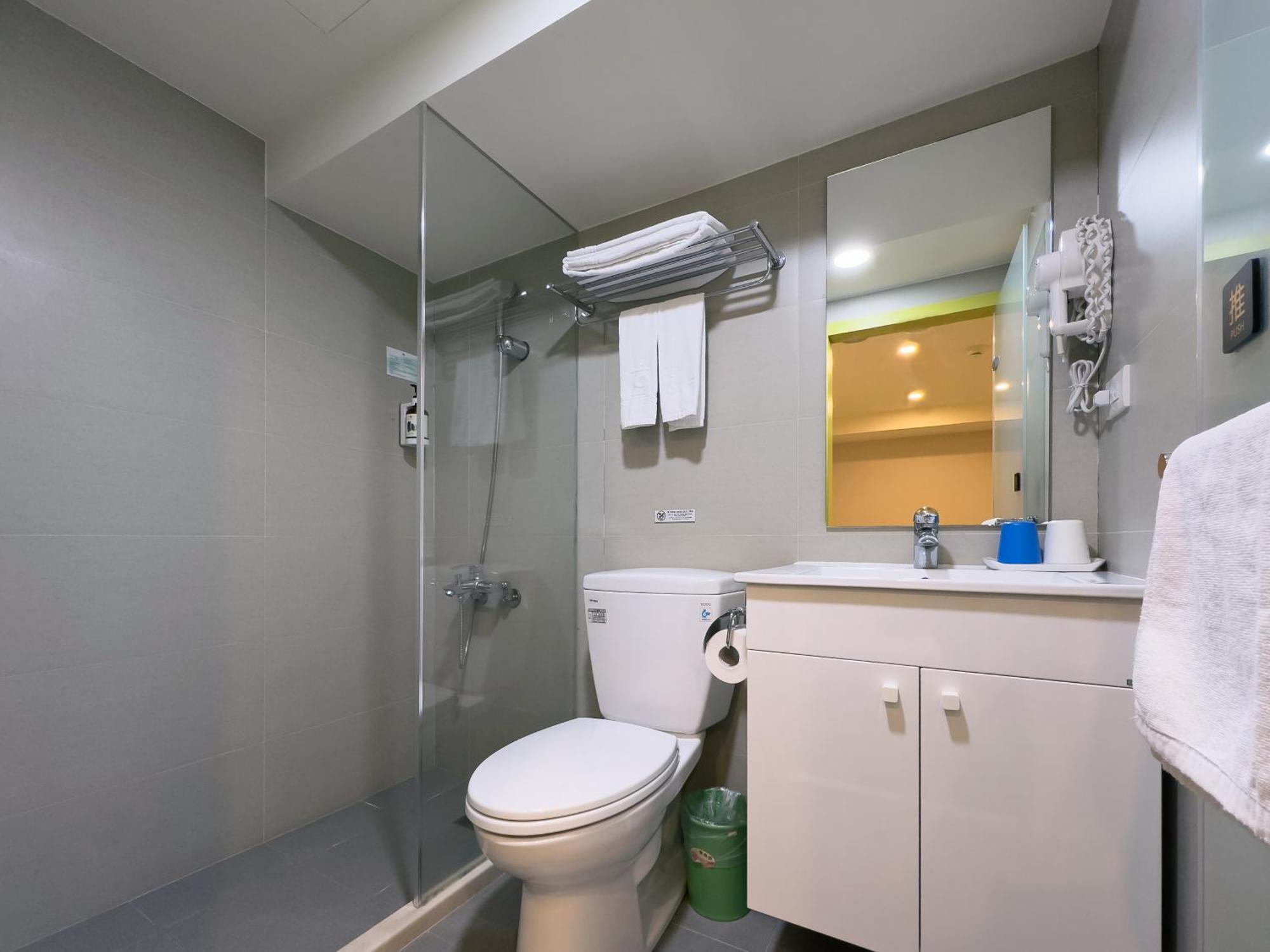 Lumos Inn Taipei Exterior photo