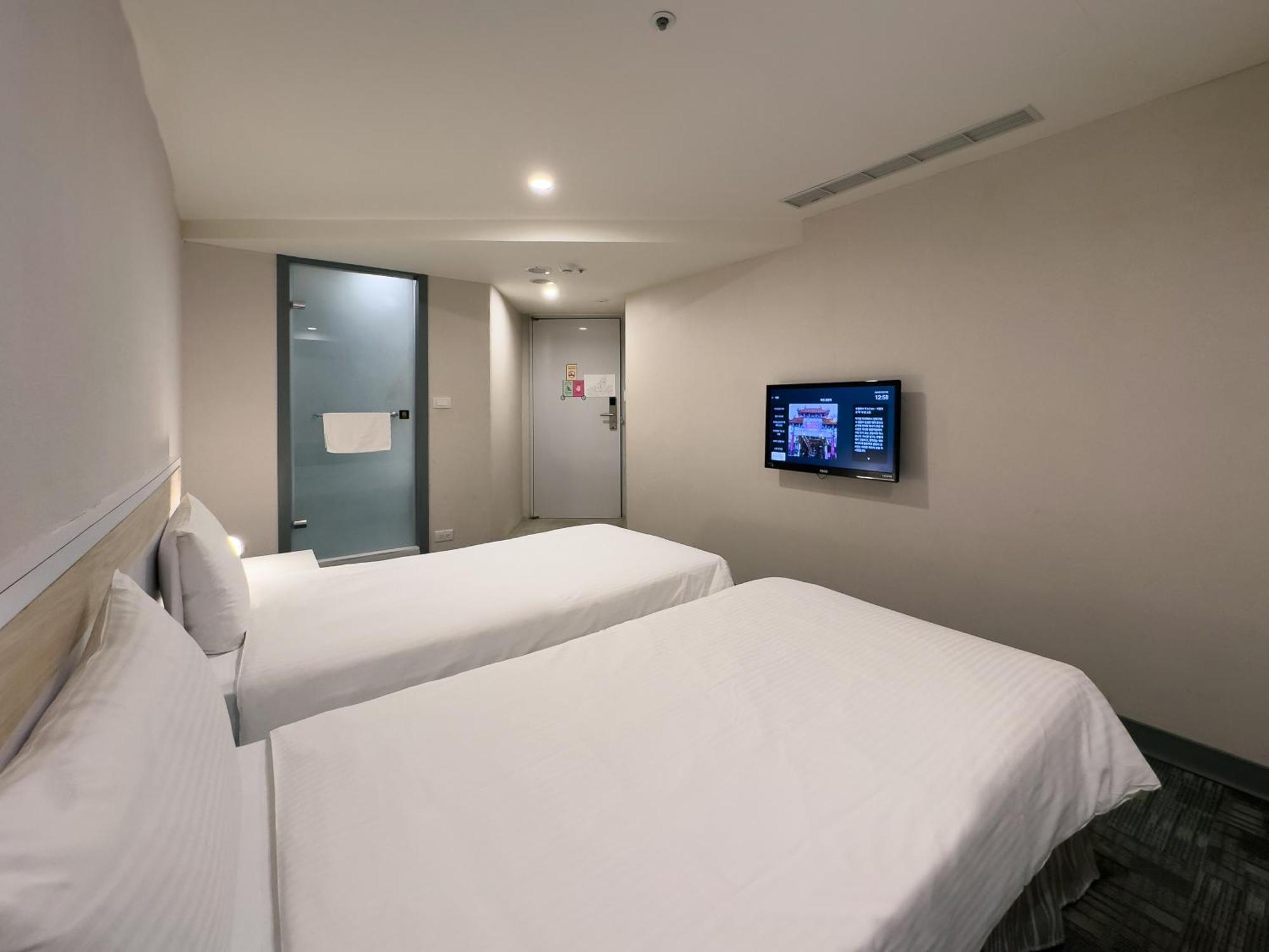 Lumos Inn Taipei Exterior photo
